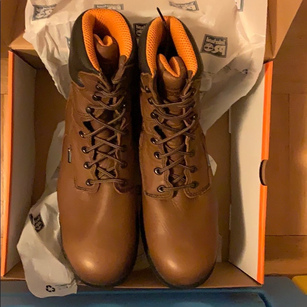 NEW!! Men’s Timberland boots. Size 10.5.